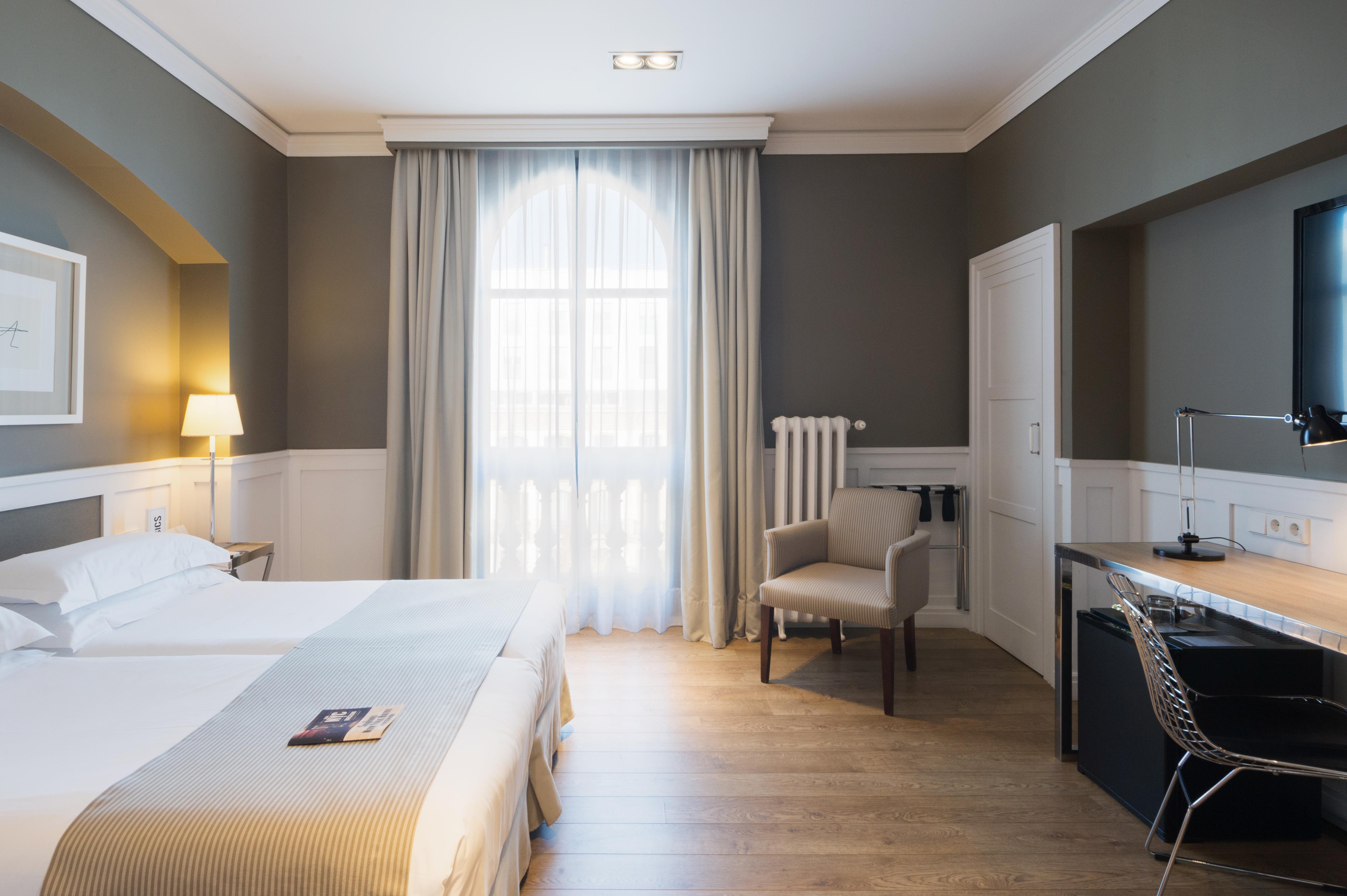Hotel Granvia Barcellona Esterno foto
